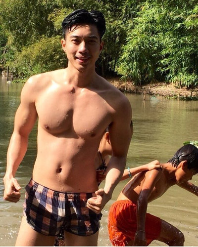 hothunk vietnam 30914113 448215768953676 1051356703561351168 n.jpg