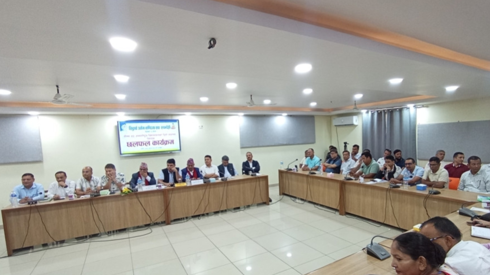 गौतमबुद्ध र पोखरा विमानस्थल निजी क्षेत्रलाई दिन कानुन बनाउँदै सरकार : मन्त्री पाण्डे