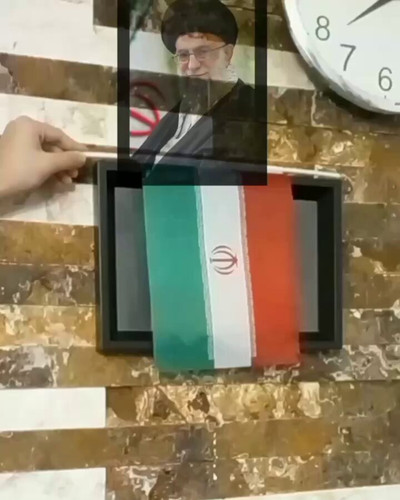 VuVAbC5XpIk 5oyp.jpg