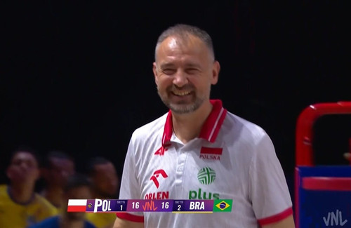 GupXYw6W4AAx9YP.jpg