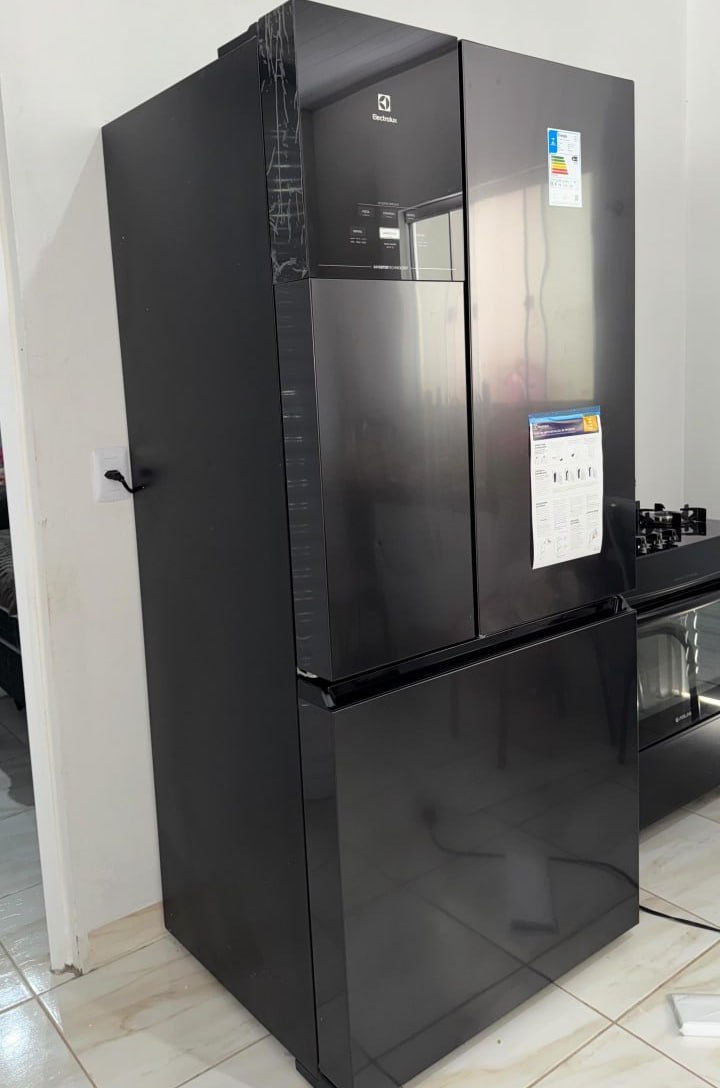 Geladeira Electrolux Frost Free Inverter 480L Efficient AutoSense 3 Portas Black Inox Look (IM7B)