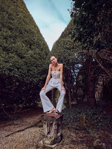 Anna Hoyos Editorial04.jpg