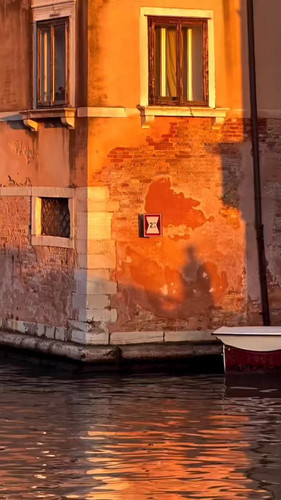 C hcWz7XPVWM8Njp.jpg