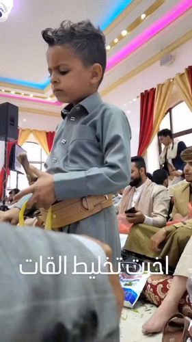 2nir3leYEIfOochT.jpg