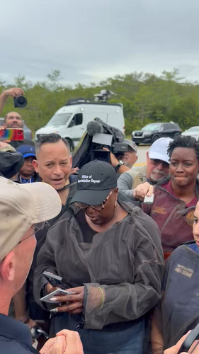 J0wyrHNbiM8D UsK.jpg