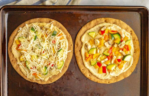 Hummus pita pizzas with veggies 2.jpg