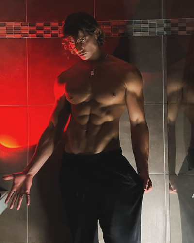 curlyboydorian 1729798054 3486121211345700053 67993708334.jpg