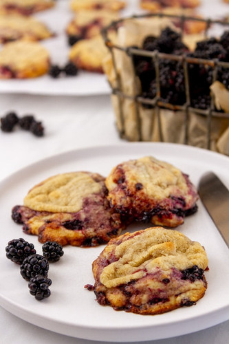 blackberry muffin cookie.jpg