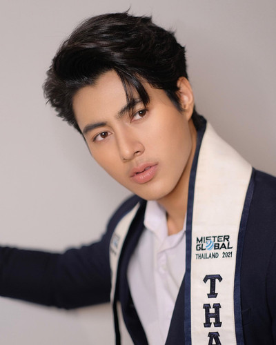 yo korawathairstylist 1665330911 2945331621139363282 48911539780.jpg