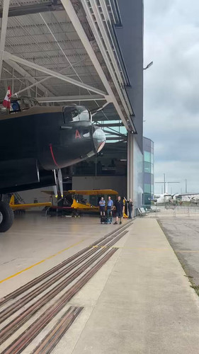 MS wBEIL1P3klO8C.jpg