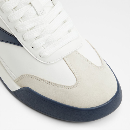clubmtl white 120 002 029 alt4 sq nt 1200x1200.jpg
