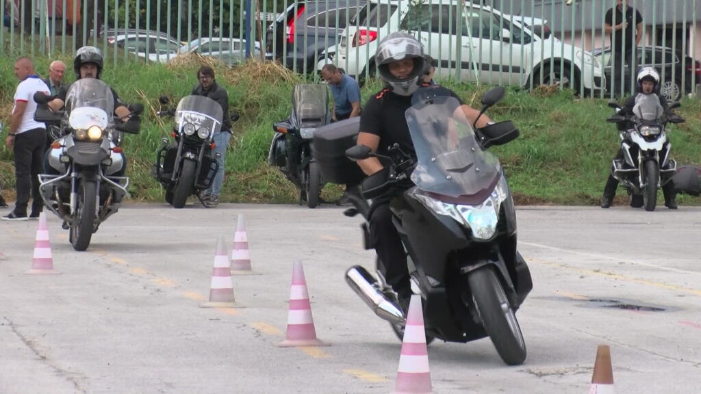 TRENING ZA MLADE VOZAČE: Ovog vikenda u Kragujevcu treninzi bezbedne vožnje za mopediste i motocikliste!
