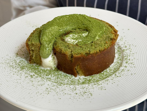 Matcha Roll Cake.jpg