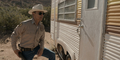 Dark.Winds.S03E01.Ye'iitsoh.(Big.Monster).1080p.AMZN.WEB DL.EN.DD+5.1.x265 Ghost.mkv snapshot 37.53 