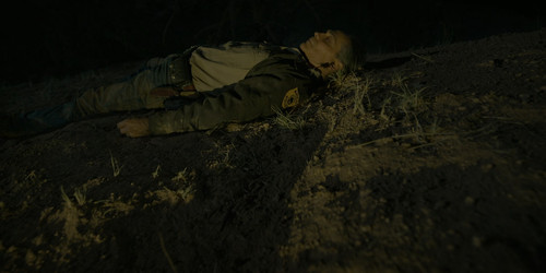 Dark.Winds.S03E01.Ye'iitsoh.(Big.Monster).1080p.AMZN.WEB DL.EN.DD+5.1.x265 Ghost.mkv snapshot 01.33 