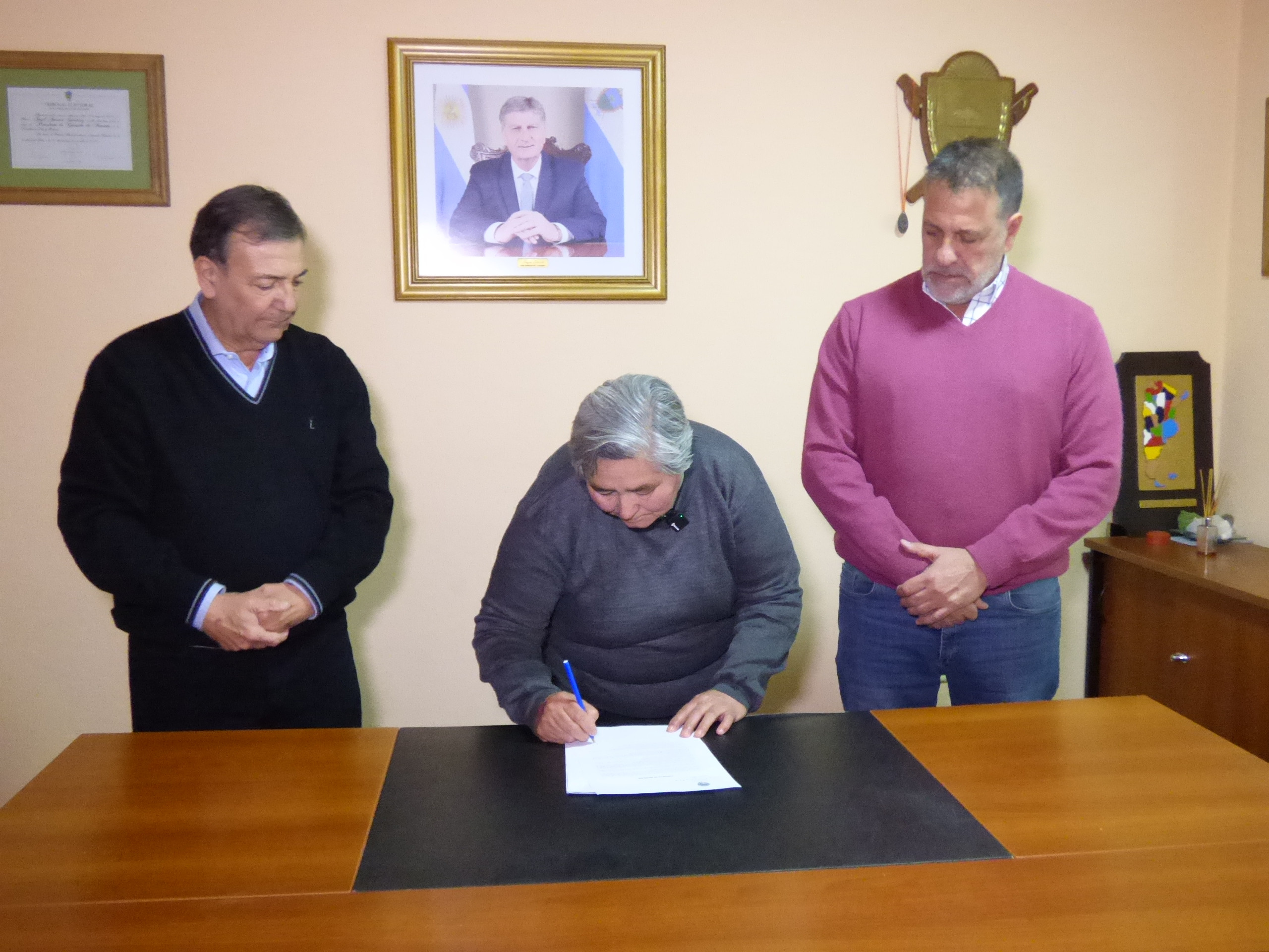 Coria asumió en Limay Mahuida, con acompañamiento del Gobierno provincial