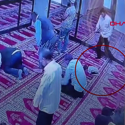 zjni7dsBZCCJIdqM.jpg