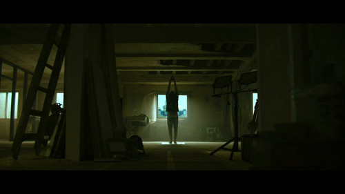 LB NVL e33JVEjFc.jpg