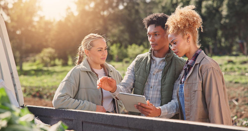 farming tablet logistics with people truck vegetable checklist crops supply chain inspection deliver.jpg