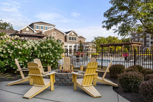 C244190 CityVista Pool FirePit 3.jpg