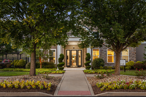 C244190 CityVista Dusk LeasingOffice 1.jpg