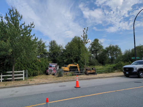 OMC5 2025 07 31 09 59 51 Active maintenance of the diversion structure.jpg