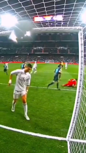 XUi5owItNX5 Y2FB.jpg