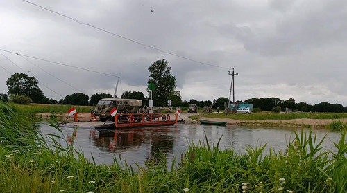 i00wu31KgYtzOmz .jpg