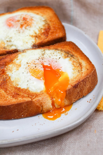 air fryer egg toast5.jpg