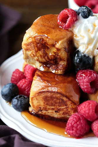 hawaiian roll french toast syrup.jpg
