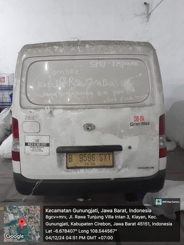 Belakang B9856SXT.jpg