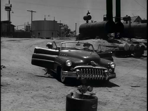 cap Superman and the Mole Men 1951 1080 BluRay.DD.2.0 00 10 21 06.jpg