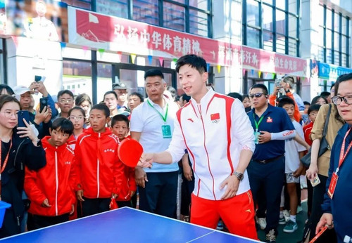 img 17527709949868f27992517b28337de4b59609aca42afbd225f000fed8ff09050ba1dea7d5e5d.jpg