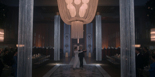 The.Handmaids.Tale.S06E08.Exodus.1080p.AMZN.WEB DL.CZ EN.DD+5.1.H.264 FLUX.mkv snapshot 12.08 [2025.