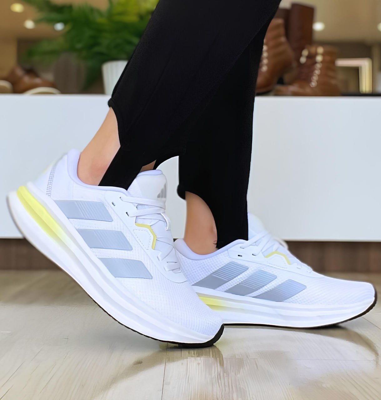Tênis De Corrida Feminino Galaxy 7 Com Forro Têxtil adidas