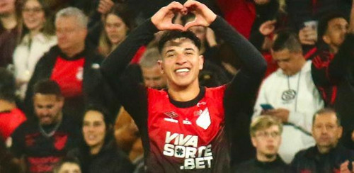 Athletico avança e elimina São Paulo com expulsão de Rafael e pênalti perdido de Jandrei