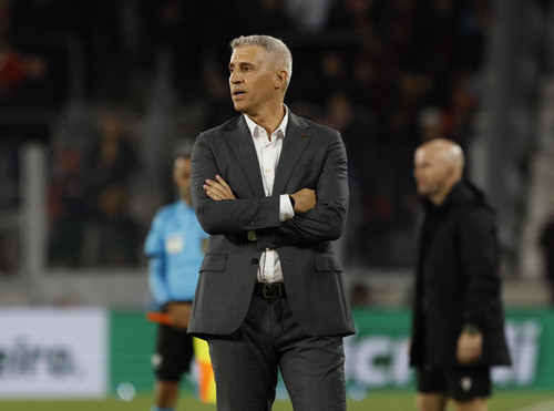 Crespo se abstém de criticar arbitragem e destaca preocupação com Arboleda