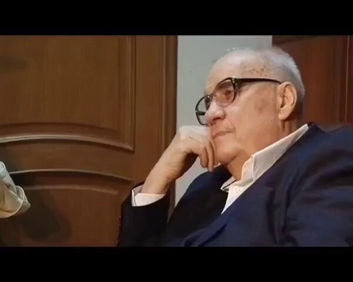 NlgyykY4Wq8OlBQg.jpg
