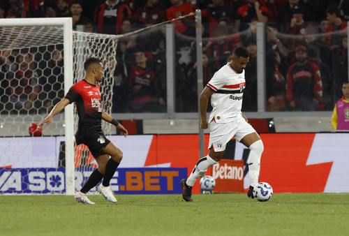 São Paulo enfrenta novo drama com pênaltis em queda na Copa do Brasil