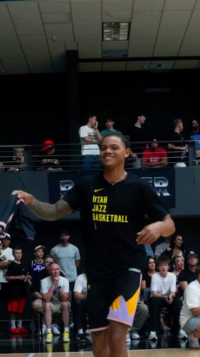  duTqh8N Hmo1pLi.jpg