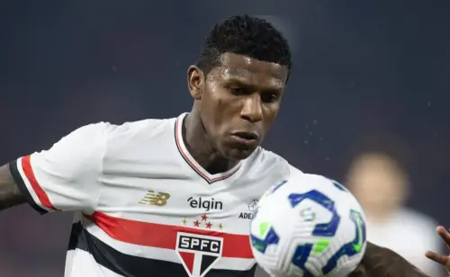 Alan Franco e Arboleda são preocupações para Crespo em São Paulo x Vitória
