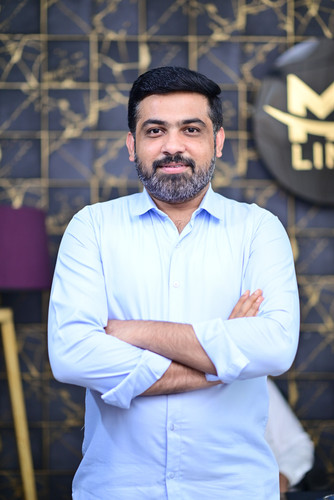 Chief Executive Officer (CEO).jpg