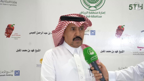 QHcOoSO2EGRIWgon.jpg