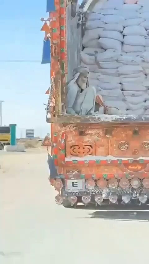 NEeSspJmHRY L1ja.jpg