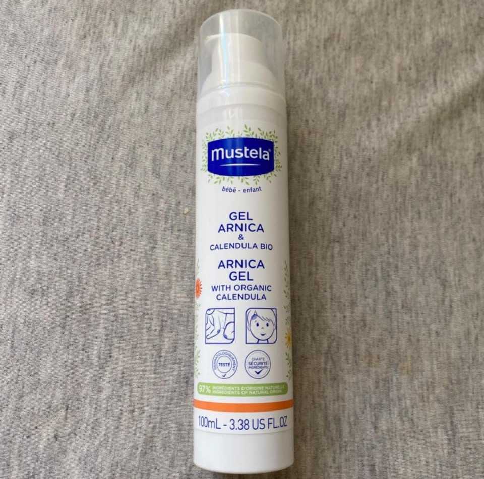 Mustela Gel Arnica E Calêndula Bio 100Ml – Refresca Hidrata E Alivia Inchaços E Hematomas Das Quedas E Batidas – Para Os Pequenos Dodóis Das Crianças Com 97% De Ingredientes De Origem