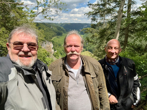 ec9aaecc 08cc 4cb1 924d a2e420e85e10.jpg