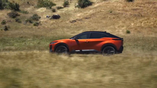 A7CiptxNVOr Y49w.jpg