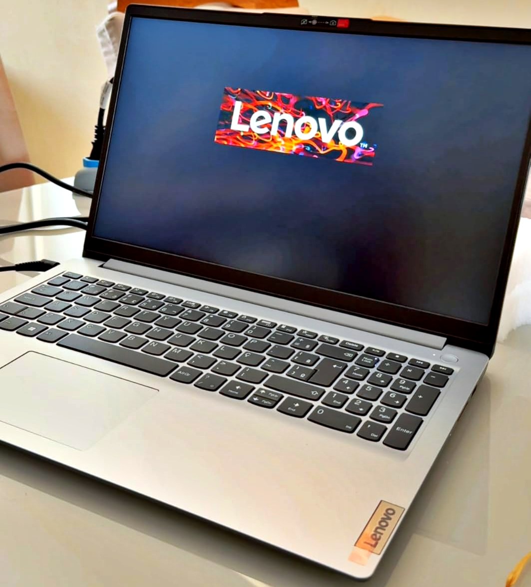Notebook Lenovo IdeaPad 1i i5-1235U 8GB 256GB 15.6″ W11 82VY0014BR