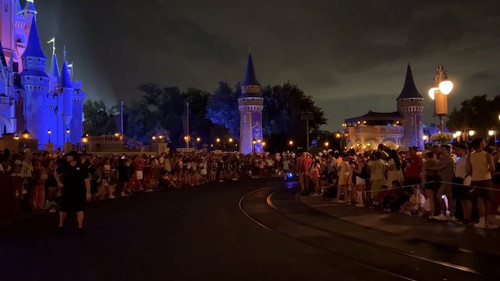 A K57wtHPTlsvERc.jpg