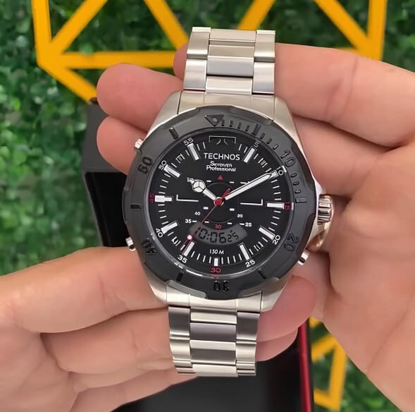 Relógio Masculino Technos Skydiver Professional Prata Anadigi Fundo Preto